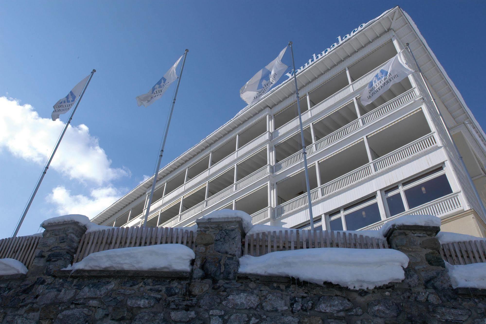 Davos Youth Hostel מראה חיצוני תמונה